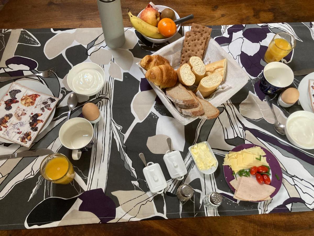 Le Bois Du Four Bed & Breakfast Arfeuilles Екстериор снимка