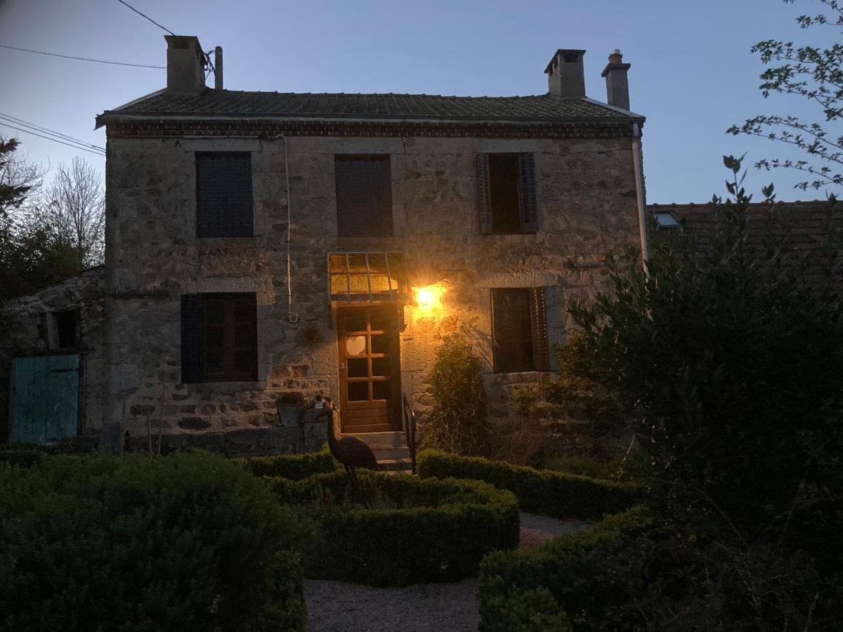 Le Bois Du Four Bed & Breakfast Arfeuilles Екстериор снимка